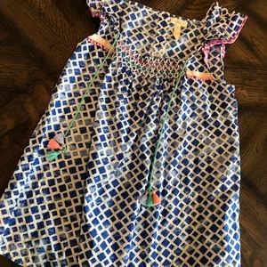 Women’s blue flutter top